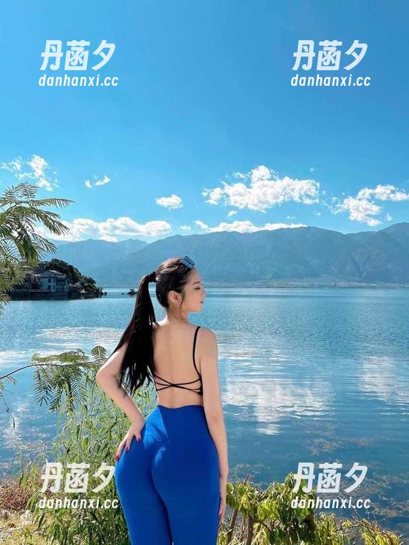 微密圈 - 最新“120斤的小王同学”的丝袜照，油亮得让人分心！
