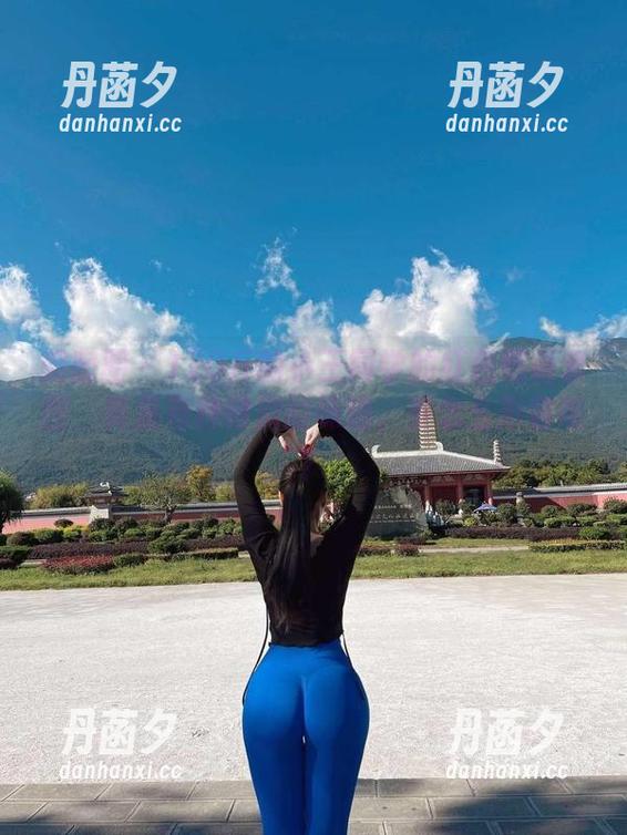 微密圈 - 120斤的小王同学的红色情调套图，真是有种特别的味道，要怎么形容呢？