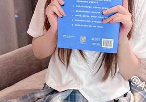 可爱的温迪在AT鲨的高清图包中酣睡……鱼竿我能借一下吗？