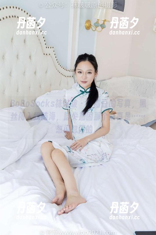 BoBoSocks袜啵啵 - 小甜豆的写真，黑丝闯入我脑海，脚尖加固那个点真是……忽闪忽闪的。