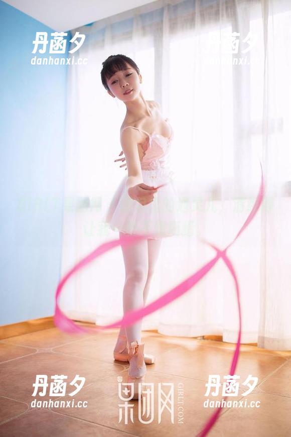 GIRLT果团网 - 图包里的通灵儿，清纯得让我一秒不知所措。