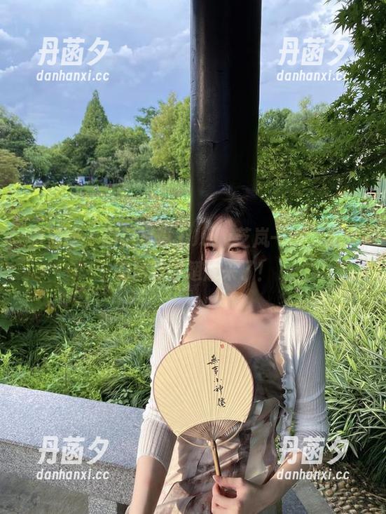 微密圈 - 高清写真｜July芝岚一出，温柔的肩膀要翘起来了！
