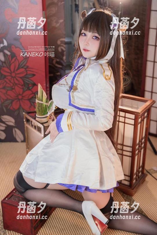 沉浸在KANEKO_咔喵的私房作品中，水手服的设计就像海鸥在高空盘旋，自由又精彩。