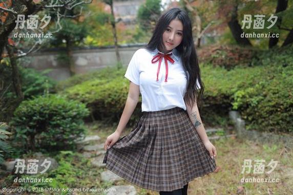 MFStar模范学院 - Jennanni_Jen在图库里的裸足分享，关键是让你意猶未尽。