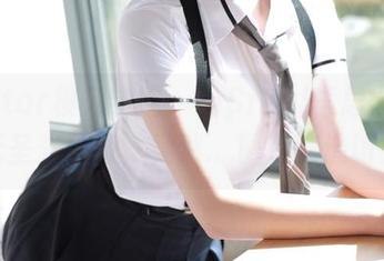 MFStar模范学院 – 当SiByl李思宁化身无圣光厨娘，竟然….图片来造访！