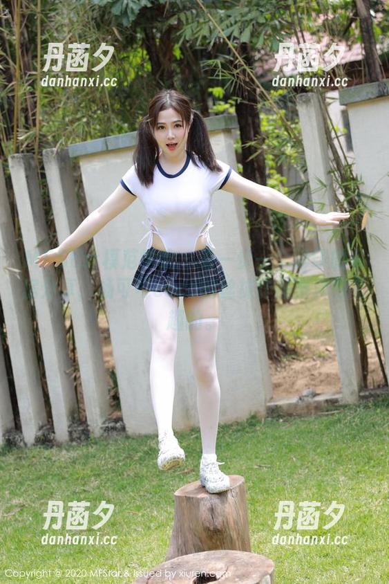 MFStar模范学院-杨可可coco MFStar模范学院 - 看一步一个脚印的私房分享,杨可可coco的丝袜作品集真够有趣的。