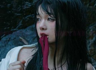 NinJa阿寨寨穿高跟鞋后，将无圣光与美图结合到极致，你见证了嘛？