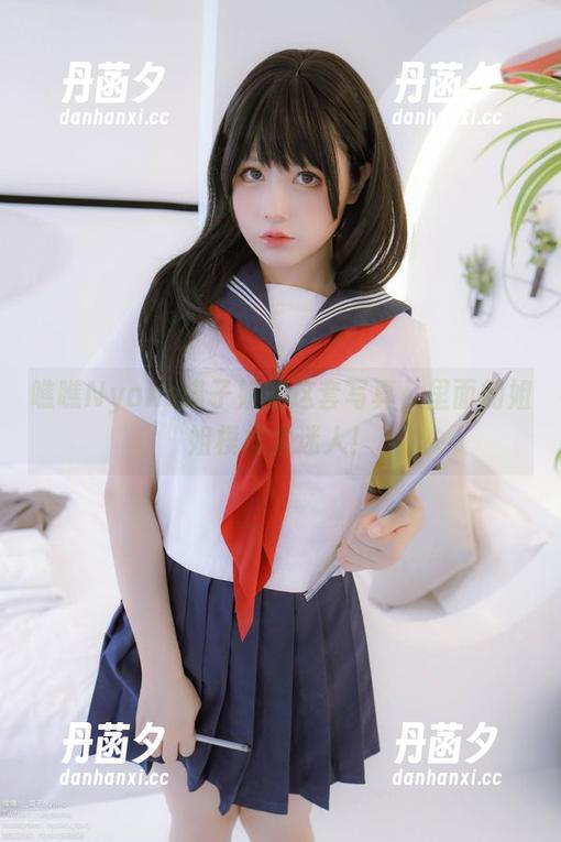 瞧瞧Nyako喵子姐的这套写真，里面的姐姐模样太迷人！