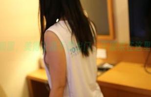 精选ROSI和服，美得让我不想出门，干脆呆在这里一整天吧。
