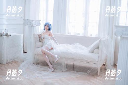 当复古旗袍遇上现代感——Rioko凉凉子的照片冒险