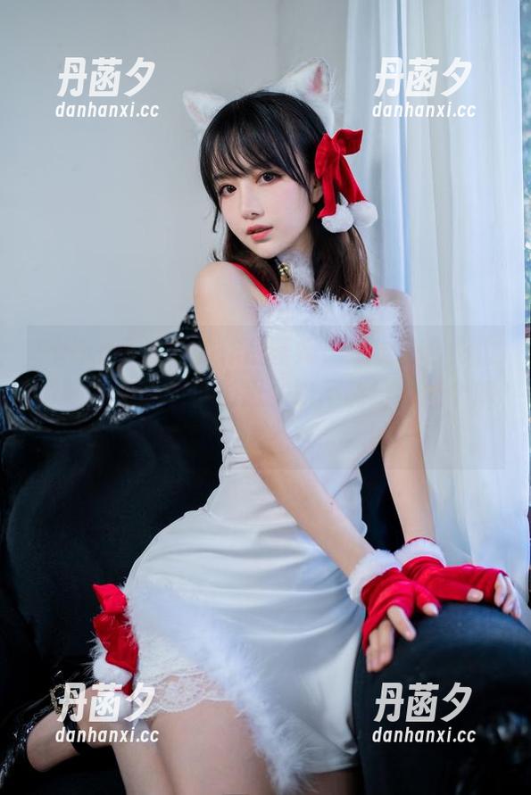 Shika小鹿鹿的作品蕾姆，感觉每合影位置都藏着一个小心思，能不能给我来个解读？