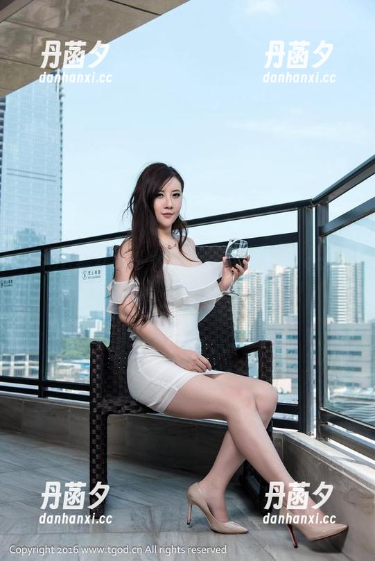 TGOD推女神 - 想要领略高溜Milkcat女王的全套？快来下载，坐稳了！