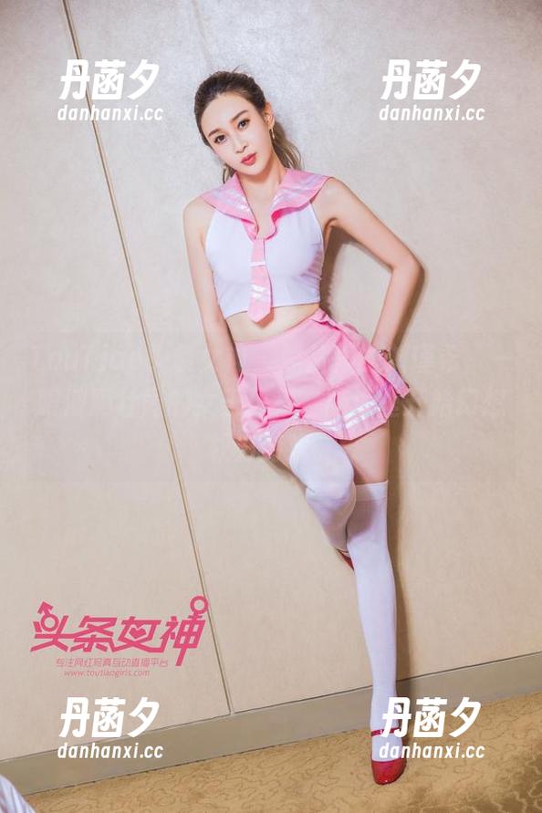 TouTiao头条女神 - 照片里的刘瑾希，一眼波澜壮阔的女王风采，脑海里开始幻想权力游戏。