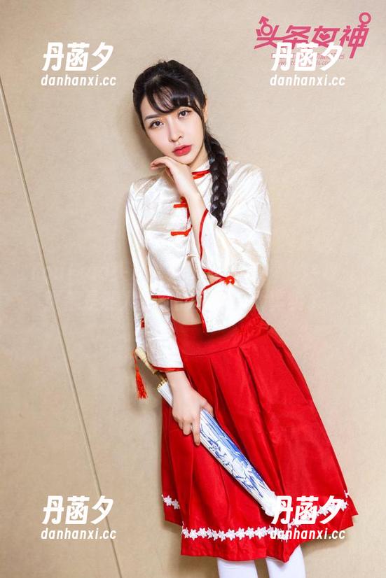 TouTiao头条女神 - 张梓柔+婚纱=每一张都是私人定制的美图？太真实了！