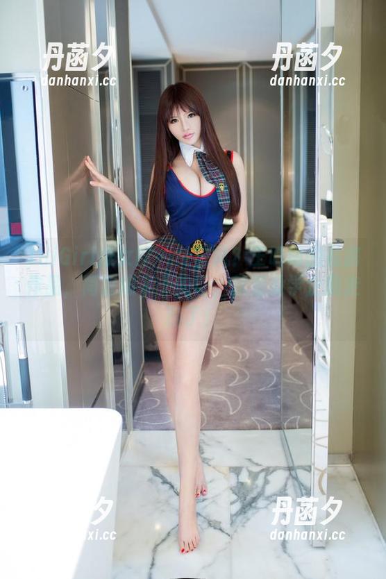 TuiGirl推女郎 - 纯白风？王明明的私房作品，简直像冬天的雪，就差没学企鹅走路了！