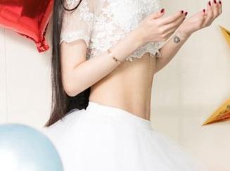 UGirls尤果网 – 贪婪地看，李思宁在海边的图集像是一场不愿打断的梦
