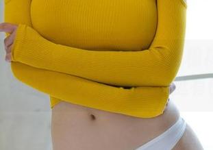 UGirls尤果网 – 赵娜娜的全套棉袜给人一种不一样的味道，图片拍得挺有创意。