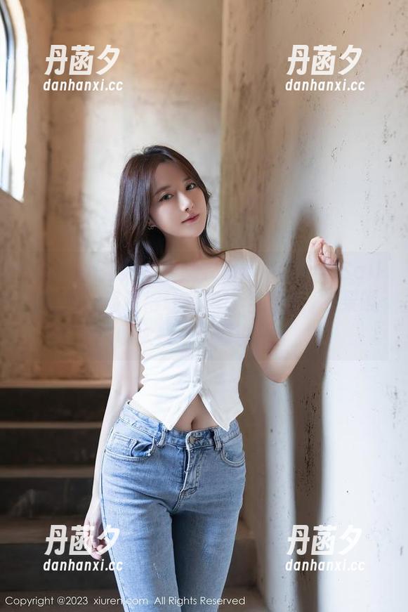 Xiuren秀人网 - 睡衣写真中周于希Sally的脸，高清得让我想打个招呼，结果喉咙太紧张不敢说话。