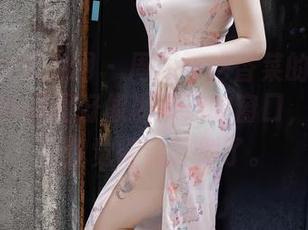 Xiuren秀人网 – 周周不吃香菜的甜心分享，这些画面好像糖果店的窗口，太美了，我觉得要昏倒了。