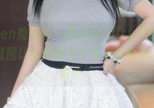Xiuren秀人网 – 周慕汐fairy在线：这些圣诞图让你怀疑自己是不是也穿了个红帽子？