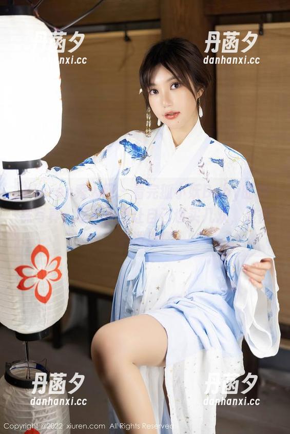 Xiuren秀人网 - 看完狐小妖Baby的棉袜写真，忍不住想让自己也买几双，显得活泼点！