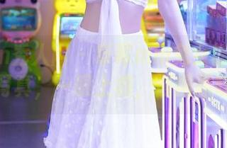 Xiuren秀人网 – 草莓mm兔女郎的高清写真，一眼上瘾，慢慢品味