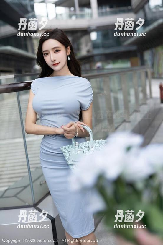 Xiuren秀人网 - 当鹿小茜在线写真遇上办公室，只能说，别想太多！