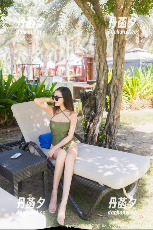 YouMi尤蜜荟 - 一半光明一半阴影，周妍希的黑白写真集资源总能让你摸不着头脑