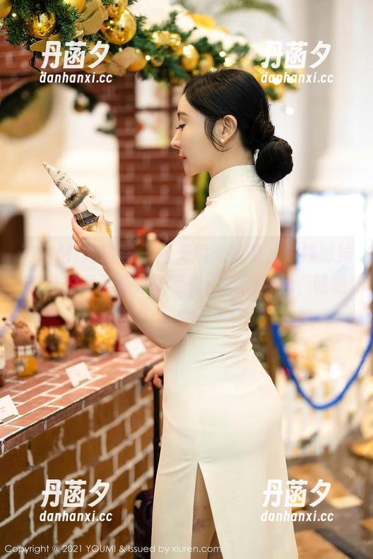 YouMi尤蜜荟 - 向无明光致敬，姝姝妹妹的自拍毫不费力地吸引了我的目光，哈哈。