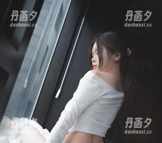 Yuka(유카)的私拍图集，不知不觉就沉浸在了这可爱的粉色猫娘里，其实我在想……