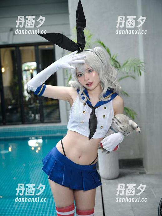 ZinieQ空姐套图分享，真实的飞行员梦，在画里