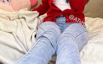 at鲨鱼的女仆——套图中的小细节，总是能勾起一些奇怪的联想。