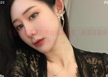 微密圈 – 不爱笑的赛琳的黑丝连体壁纸，高清到能数清每一条丝线……