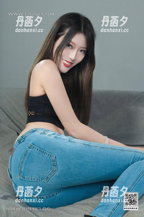 丽柜 - 想要一丝…的感觉？王炜炜的裤里丝套图超火，你值得拥有！