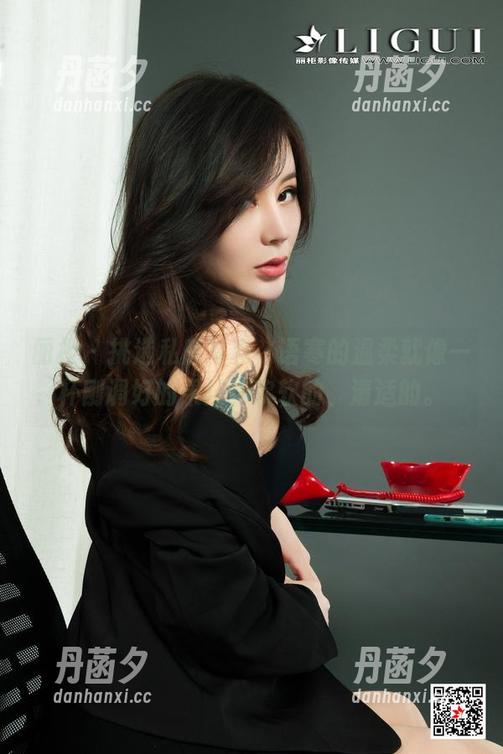 丽柜 - 挑选私房写真，语寒的温柔就像一杯刚调好的果汁，软软的、清适的。