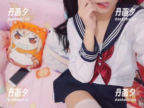佳佳好难啊化身小熊比基尼，究竟是cos还是恍惚中的童话？