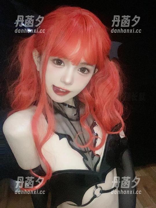 倦倦喵，带你欣赏她的美腿精选，腿长就能任性？