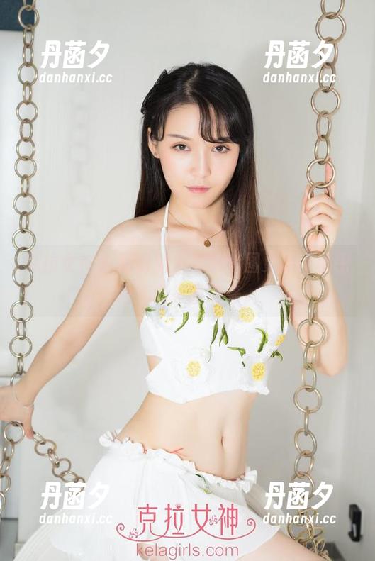 克拉女神 - 汤怡新发布的套图更新，秘密的气息扑面而来。