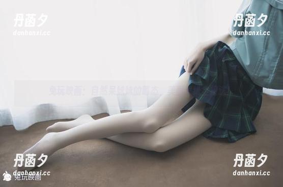 兔玩映画：自然呆妹妹的萌态，美图壁纸全接送！