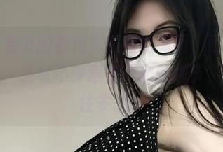 微密圈 – 男友的视角竟然如此高清，可爱的肉巴的套图里，还有不少意想不到的细节，让我忍不住多想。