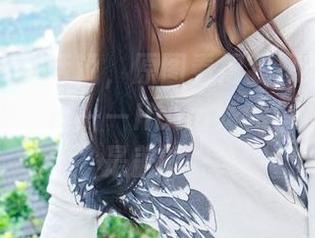 嗲囡囡 – 实话说，原图看得我忍不住想要图像处理一番——Hana妹的自拍果然不是盖的。
