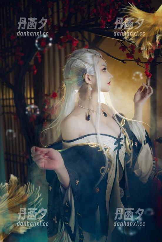 在下萝莉控ii的“英雄联盟-拉克丝”大片精选，眼神比技能还闪耀！