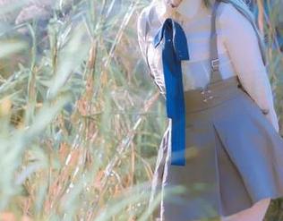 学姐与塔塔_Lo1iTa，私房美图淡淡芬芳，恍如昨日情怀。