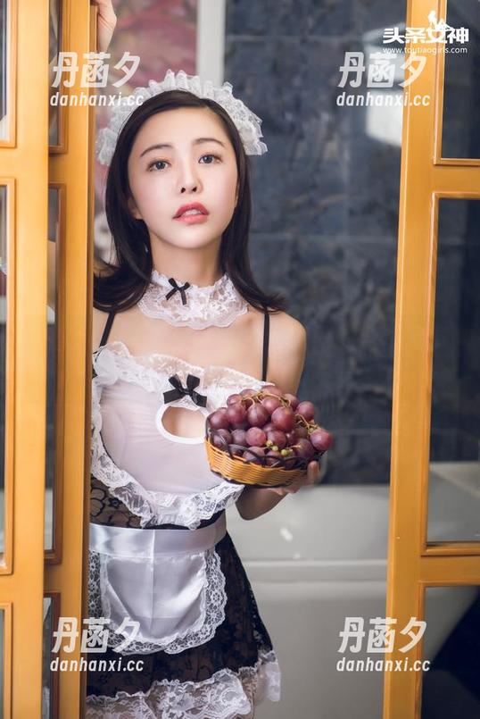 头条女神 - 火儿的毛衣：说好的合体写真？合集跟着毛衣转圈圈