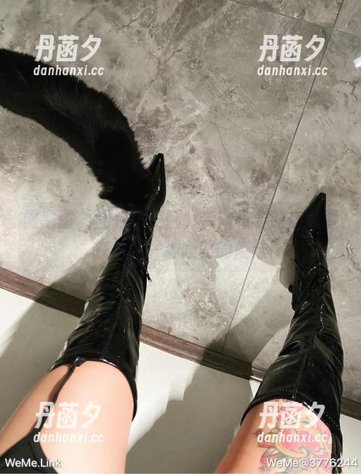微密圈 - 图包与长腿，奈斯希希的作品像在绘制一种腿部的魔法
