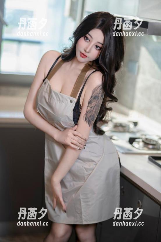 你以为奈汐酱Nice的毛衣只是衣服？错了，看了图包才懂它的层次。