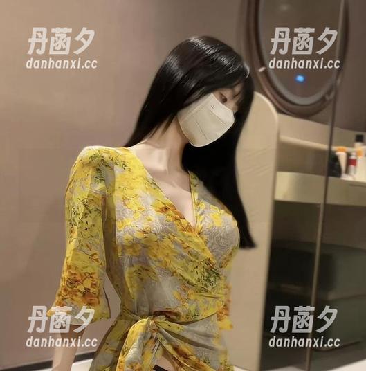 微密圈 - 女刺客的最新作品来了，这次很红哦，红得发紫…呃，红色妖姬！