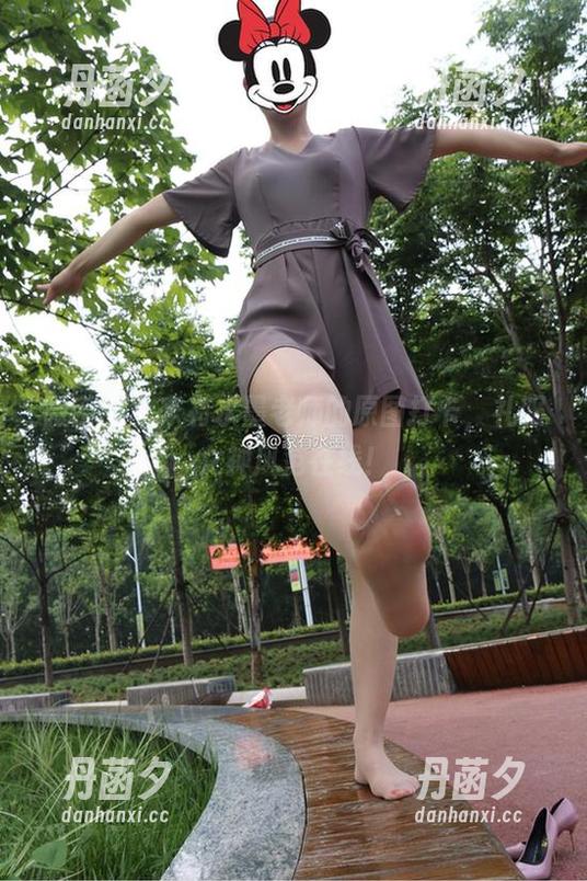 微密圈 - 家有水墨老师的原图打卡，礼服女神风范在线！