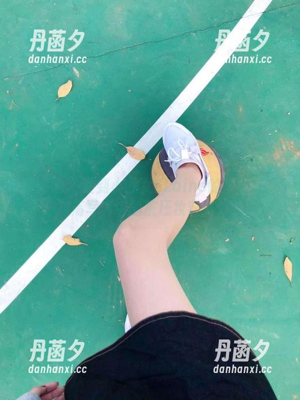 微密圈 - 看到小仙女ELaine的护士样子，高清写真中的抗压妆容满分哦！