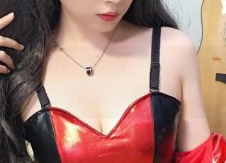 小女巫露娜的白色女仆，总有种说不出的吸引力，分享这原图！